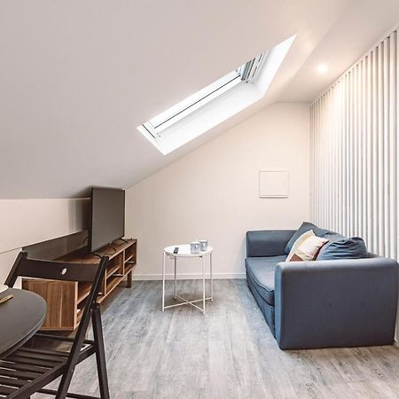 Le Coquet Logement Climatise Face A La Cathedrale - 3G Реймс Екстер'єр фото
