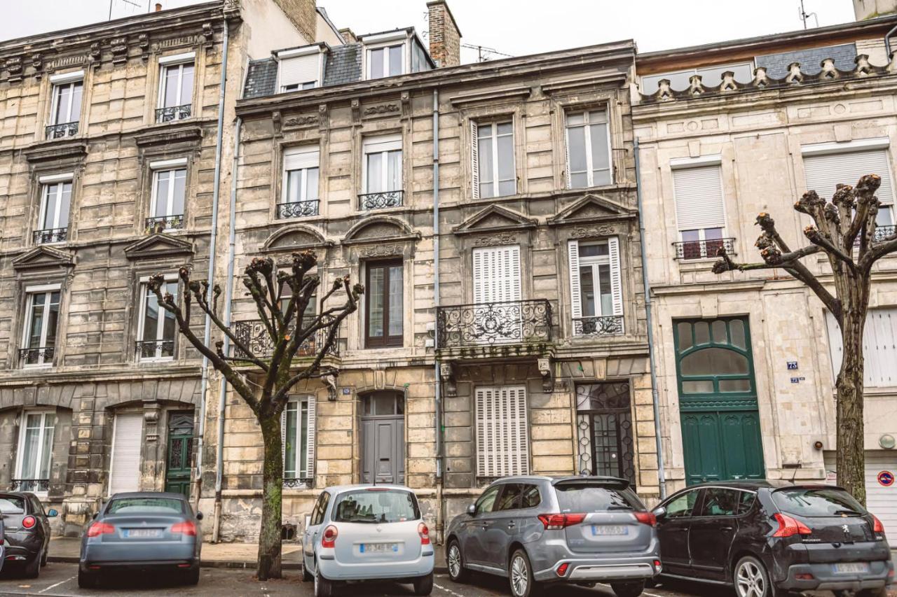 Le Coquet Logement Climatise Face A La Cathedrale - 3G Реймс Екстер'єр фото